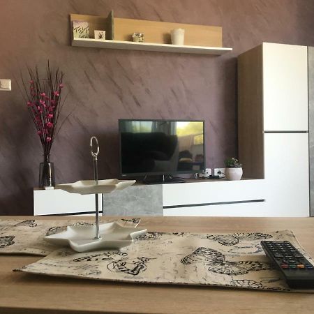 אומאג Holly Apartman מראה חיצוני תמונה