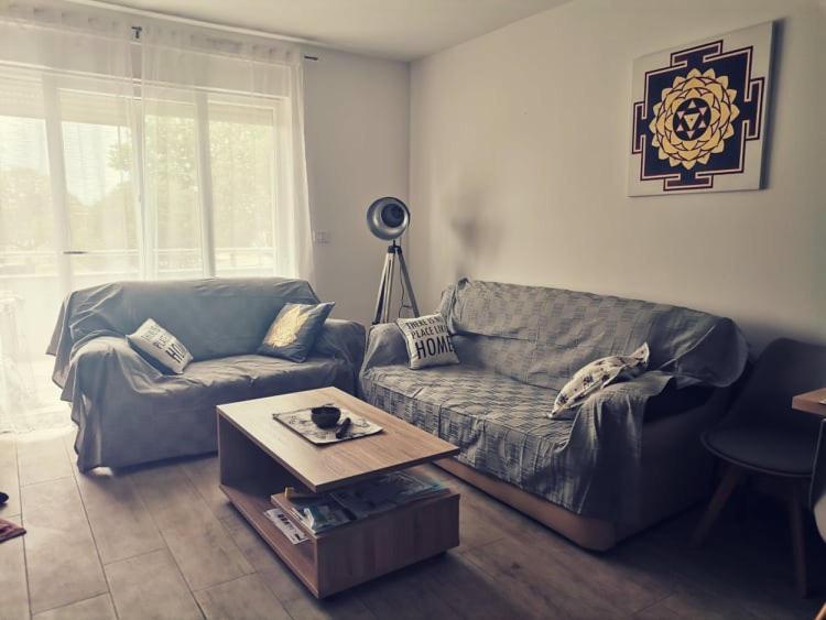 אומאג Holly Apartman מראה חיצוני תמונה