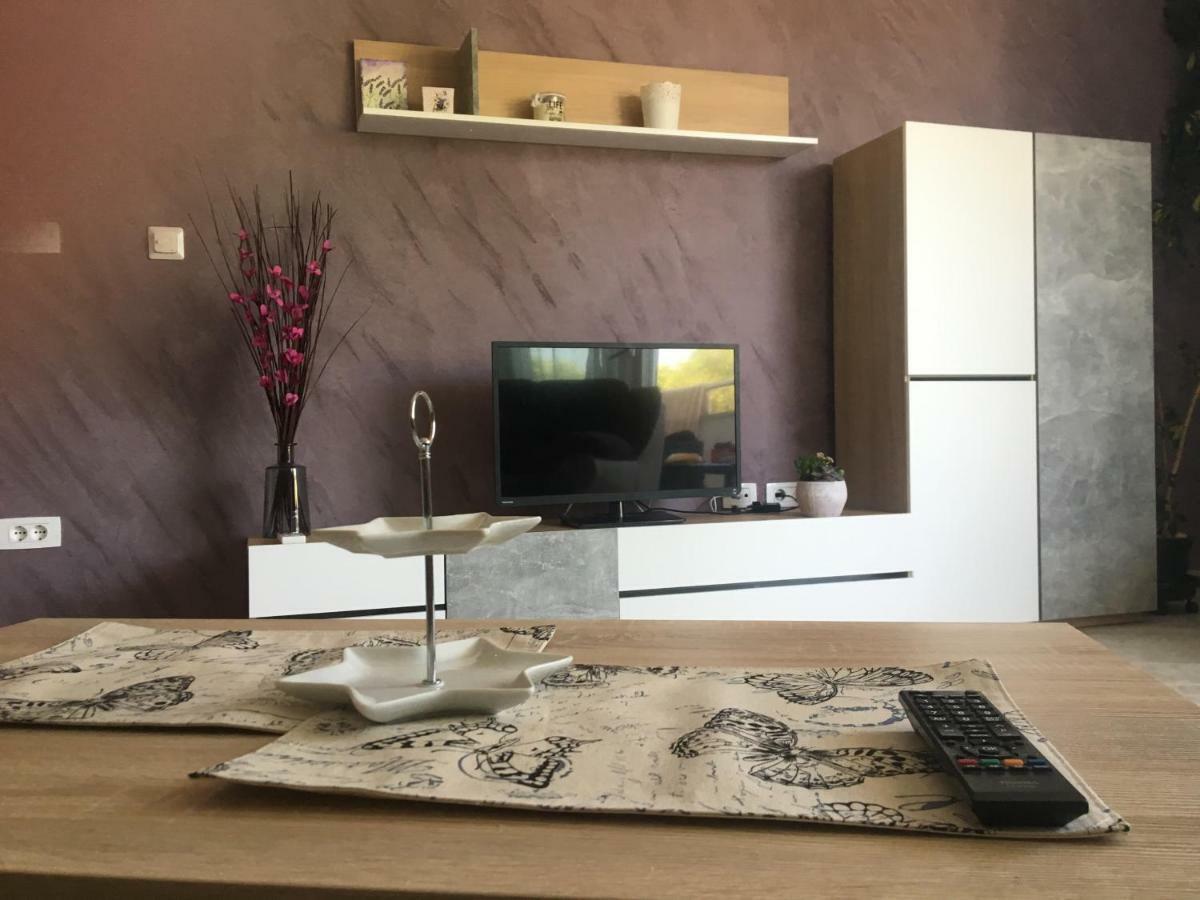 אומאג Holly Apartman מראה חיצוני תמונה