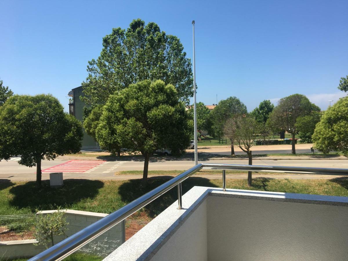 אומאג Holly Apartman מראה חיצוני תמונה