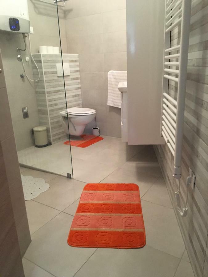 אומאג Holly Apartman מראה חיצוני תמונה