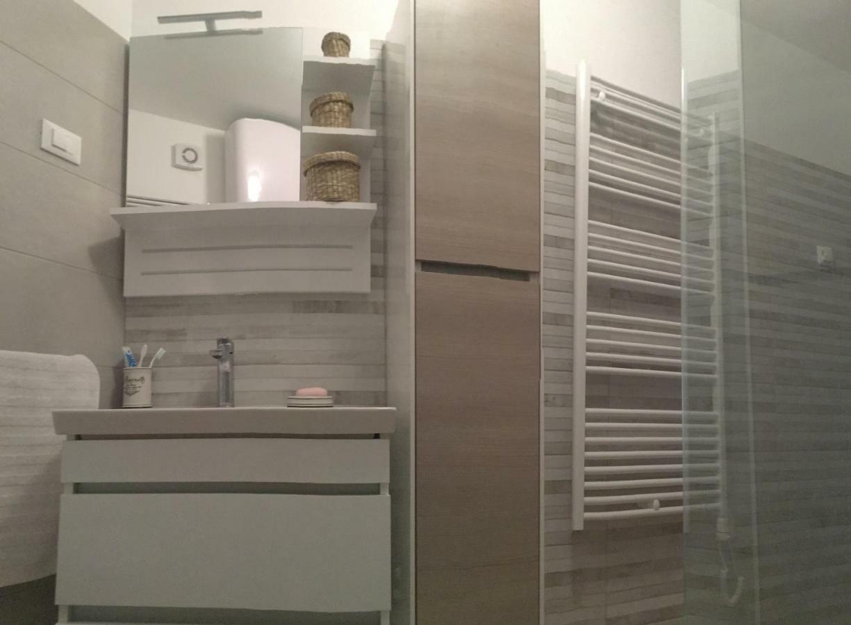 אומאג Holly Apartman מראה חיצוני תמונה